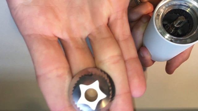 Timemore Chestnut C2 WHITE Coffee Hand Grinder - Unboxing & How to take apart смотреть онлайн