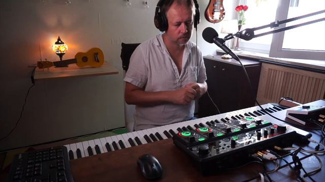 Random live looping jam #1 (el piano, voices, vocoder, autotune) смотреть онлайн