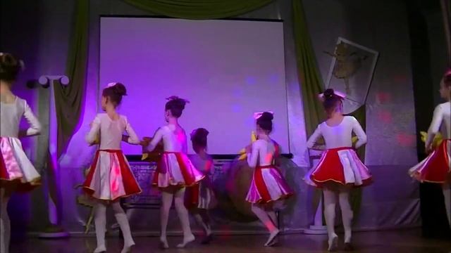 Коллектив "Конфетти" Танец "Солнышко" смотреть онлайн