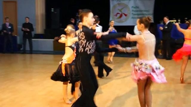 Бальные танцы Саша и Алина смотреть онлайн