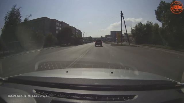 Двойная сплошная и Кукрузер 555. Абакан. ПДД смотреть онлайн