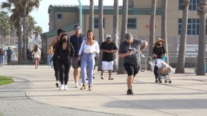 FUNNY WET FART PRANK!! Women always react the best!