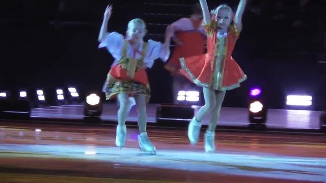 Арина Парсегова и София Сарновская. Русский номер. Санкт-Петербург. Шоу Евгения Плющенко 30.03.23 смотреть онлайн