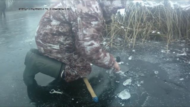 Рыбалка на щуку по первому льду на жерлицы 2/12/2017 Саратов-Энгельс.Первый лед смотреть онлайн
