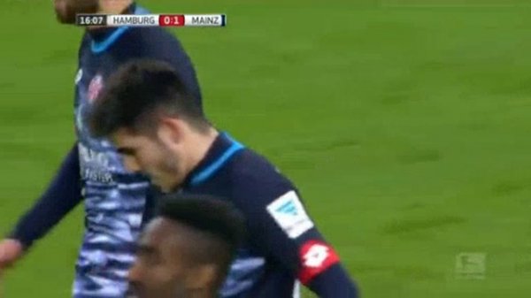 92_Hamburger_SV_vs_FSV_Mainz_05_1449325560410_cut