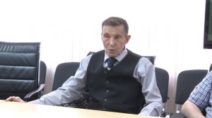 Как работать со среднерусскими пчёлами. Гусляков М.И.