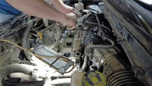 Renault Koleos замена свечей DENSO в оригинале FXE20HE11#4 смотреть онлайн