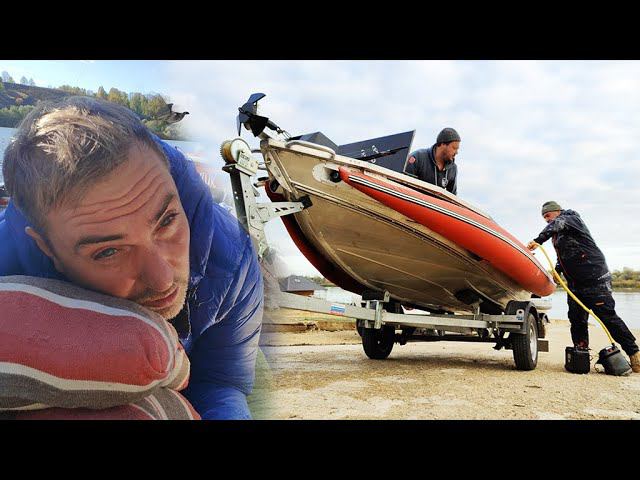 Сбежали на лодках... Спать. А вот потом как начали рыбу ловить смотреть онлайн