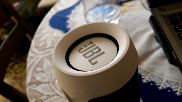 JBL Charge 2 trembling смотреть онлайн