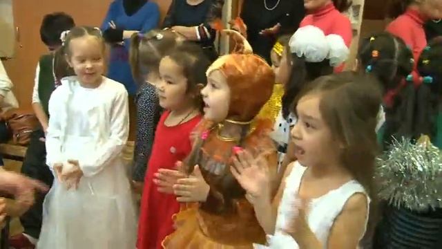 Новогодний утренник 2015 в детском центре "Кайсар" смотреть онлайн