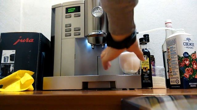 Jura Impressa S9 cappuccino making смотреть онлайн