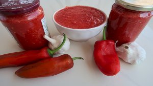 АДЖИКА ОГОНЁК НА ЗИМУ. САМЫЙ ПРОСТОЙ И ВКУСНЫЙ РЕЦЕПТ