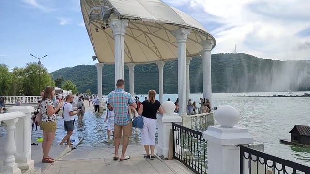 Абрау-Дюрсо. 19.06.2022\ Экскурсия\ Обзор\ Центр\ Набережная\ смотреть онлайн