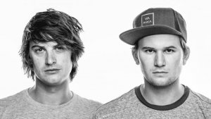 Camo & Krooked, Live From A Train