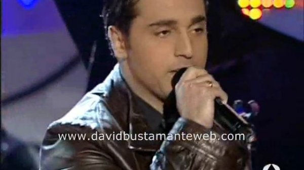 David Bustamante - Al filo de la irrealidad (guitarra + piano + voz)