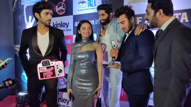 ishq mein mar Java 2 star cast snap at ITA award show in Mumbai смотреть онлайн