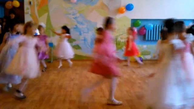 Танец для любимой мамы смотреть онлайн