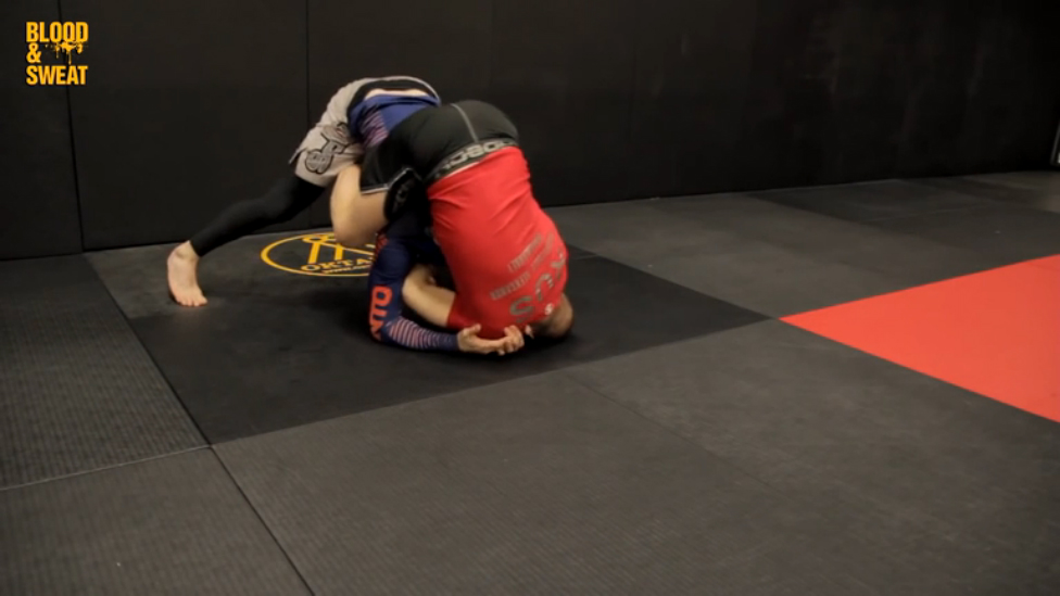 Выход из бэкмаунта. Джиу джитсу. смотреть онлайн