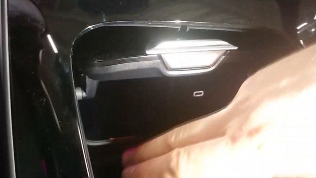Пропадает беспроводная зарядка Mercedes-Benz W206 C-Klass смотреть онлайн