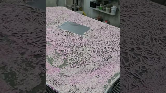 Решили протестить розовую смывку краски на заводском капоте от Мазды! Результат просто удивил!