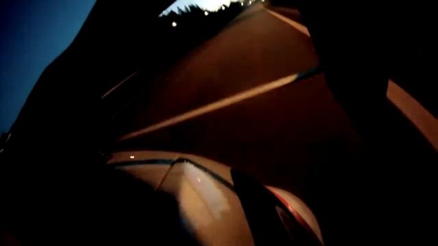 Soarer 2JZ 750HP vs tuned 2008 R1 (rear view with flames) смотреть онлайн