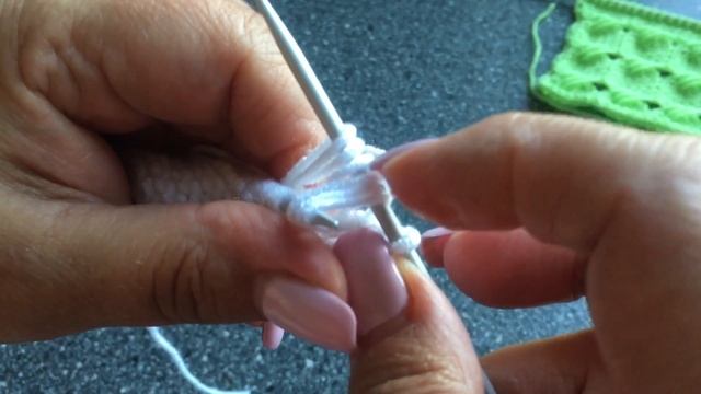 Простые узоры спицами. Узор с вытянутыми петлями. смотреть онлайн