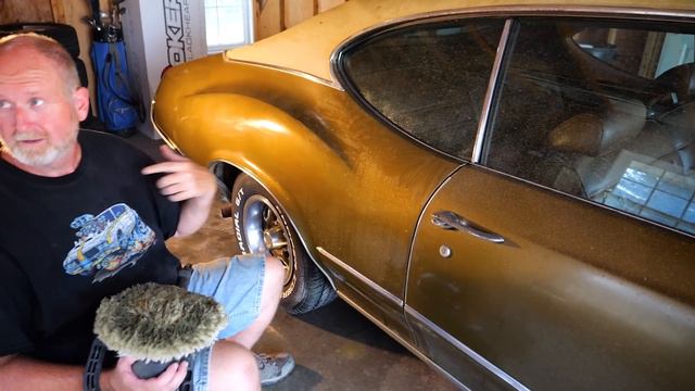 ABANDONED Paint Revival! - How to Fix Faded Paint on Classic Cars смотреть онлайн