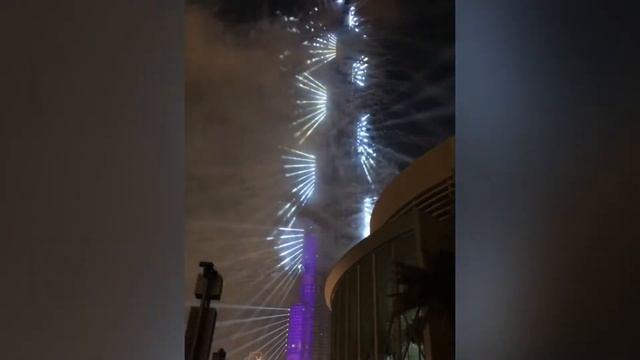 Новогодний салют в Дубаи Burj Khalifa 2019 год смотреть онлайн