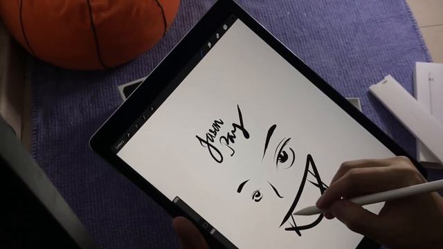 iPad Pro 12.9" (2017) Unboxing смотреть онлайн