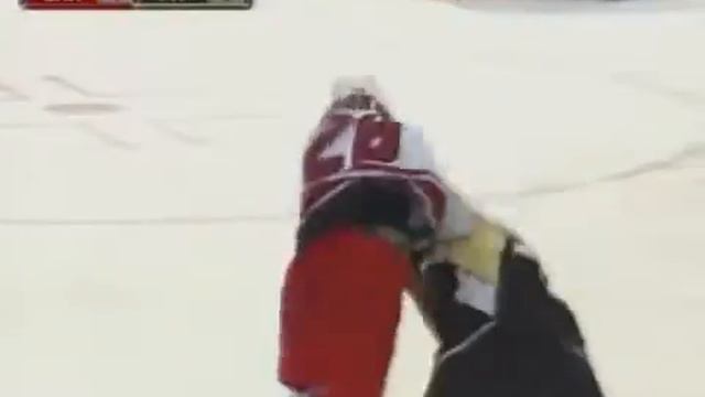 Hockeyfighters.cz Wade Brookbank vs Eric Godard .wmv смотреть онлайн