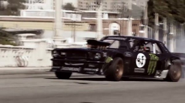 Кен Блок как всегда удивляет.