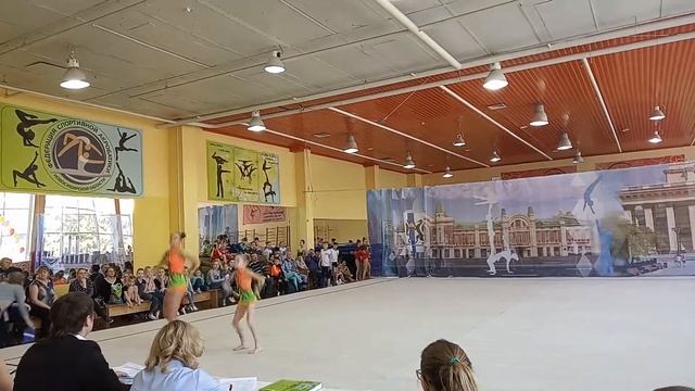 Спортивная акробатика. Новосибирск. Программа 1 взрослого разряда. Вольтиж. Софья и Арина. смотреть онлайн