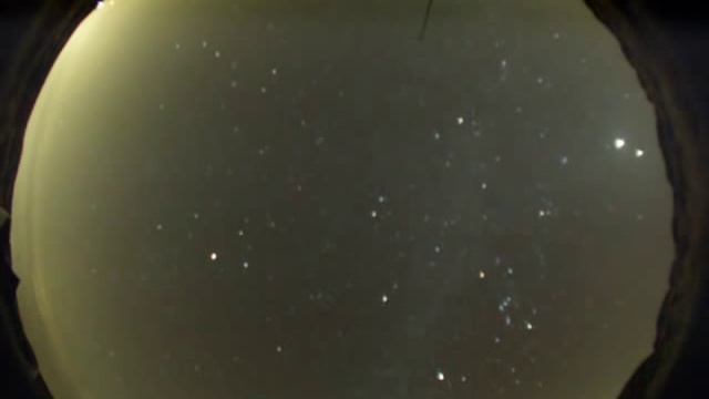 Hubble Space Telescope passing over Slooh's Teide Observatory Time-Lapse смотреть онлайн