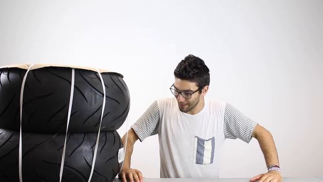 Avon Tyres | AV72 Cobra (250/40 R18 TL) Motorrad-Hinterrad (Unboxing) | test.net смотреть онлайн