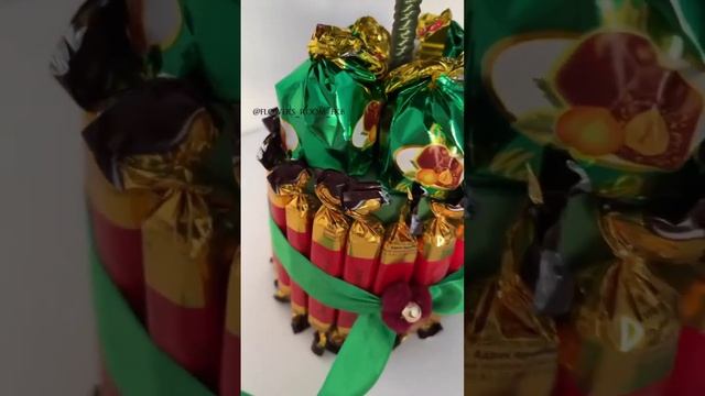?ИДЕЯ ДЛЯ ПОДАРКА! #diy #ёлочныеукрашения #ёлка #елкановогодняя #сладкийподарок смотреть онлайн