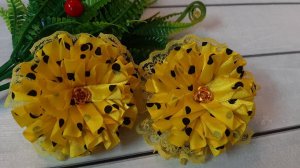 МК. Оригинальные бантики из атласной, широкой ленты.