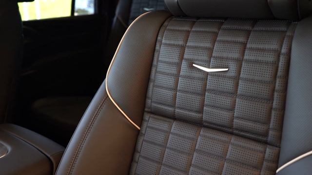 Обзор роскошного Cadillac Escalade ESV 2021 Sport Platinum смотреть онлайн