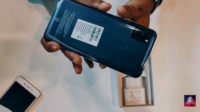 Awesome phone with 6000 mah Battery...!!! Unboxing of SAMSUNG GALAXY M21. смотреть онлайн