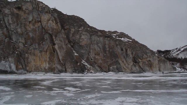 ЗИМНИЙ БАЙКАЛ. ПРОГУЛКИ ПО СИНЕМУ ЛЬДУ смотреть онлайн