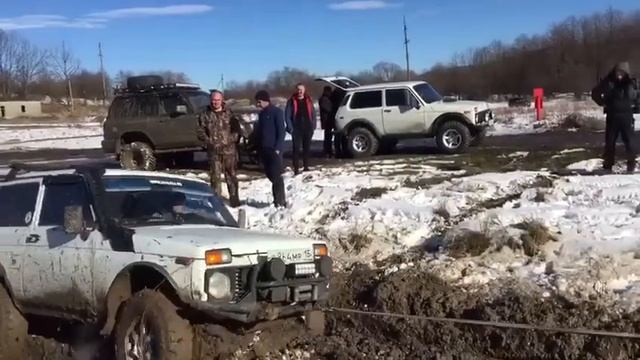Нива, колея от 35 Симекса смотреть онлайн