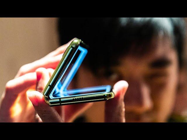 Как появились гибкие и складные дисплеи и когда они станут доступными ?