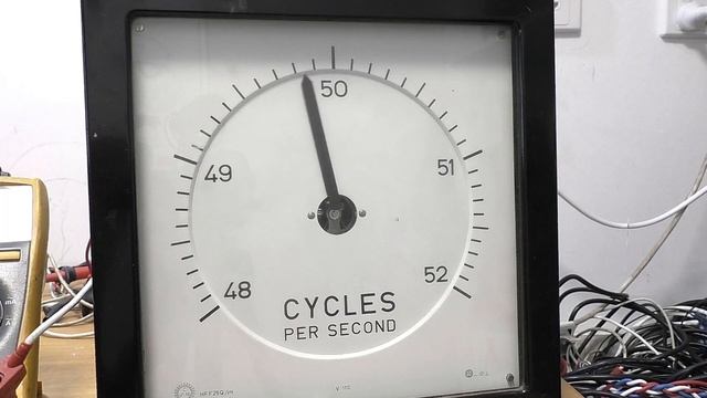 Arduino Variable AC Frequency and Voltage Inverter смотреть онлайн