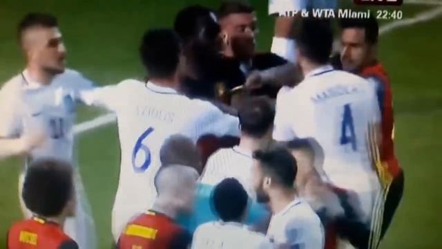 Romelu Lukaku fights with Kostas Manolas during Belgium's clash with Greece смотреть онлайн