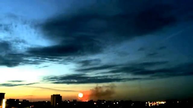 12 июня 2012 - Салют в честь Дня России и Дня города Уфы (x12) смотреть онлайн