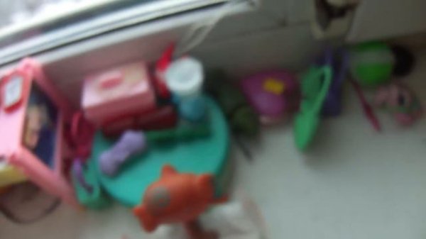 Мои домик для ЛПС на окне.