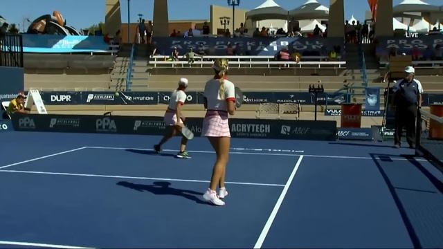 Leigh Waters meltdown over lobs смотреть онлайн