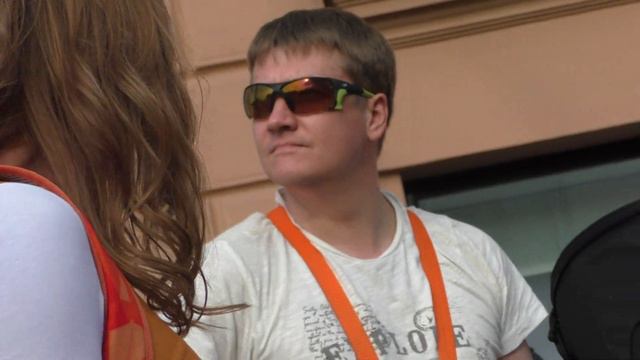 Андрей Богданов и Sun Drums - Выступление на Тверской 09.09.2017 смотреть онлайн