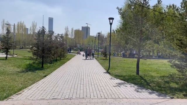 Если есть время, то отдохни в парке. rest in the park. Адия и Жания смотреть онлайн