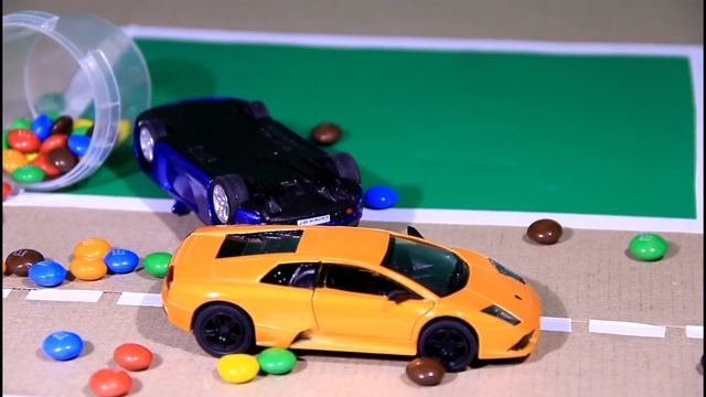 Kids video about Race Cars & Sports Car Race in the City for children смотреть онлайн