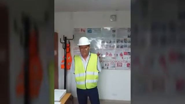 Сигнальные конуса как указателя места въезда и выезда грузовых автомобилей Казахдорстрой, перевал смотреть онлайн